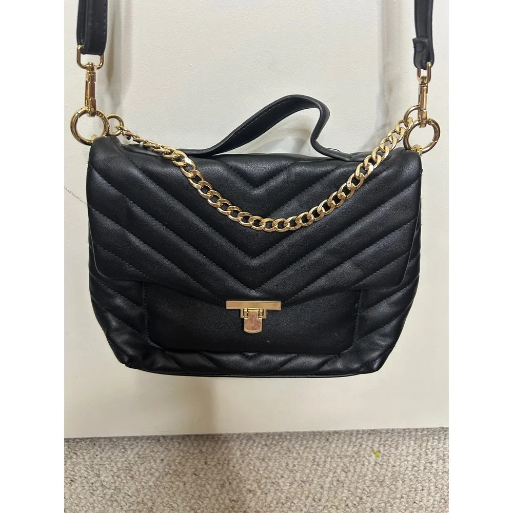 Black Quilted Crossbody Bag Gold Chain Accent Chevron Purse Handbag‎ 12